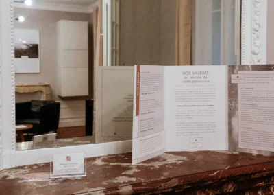 création de plaquette pour profession libérale - by Com' Empreintes