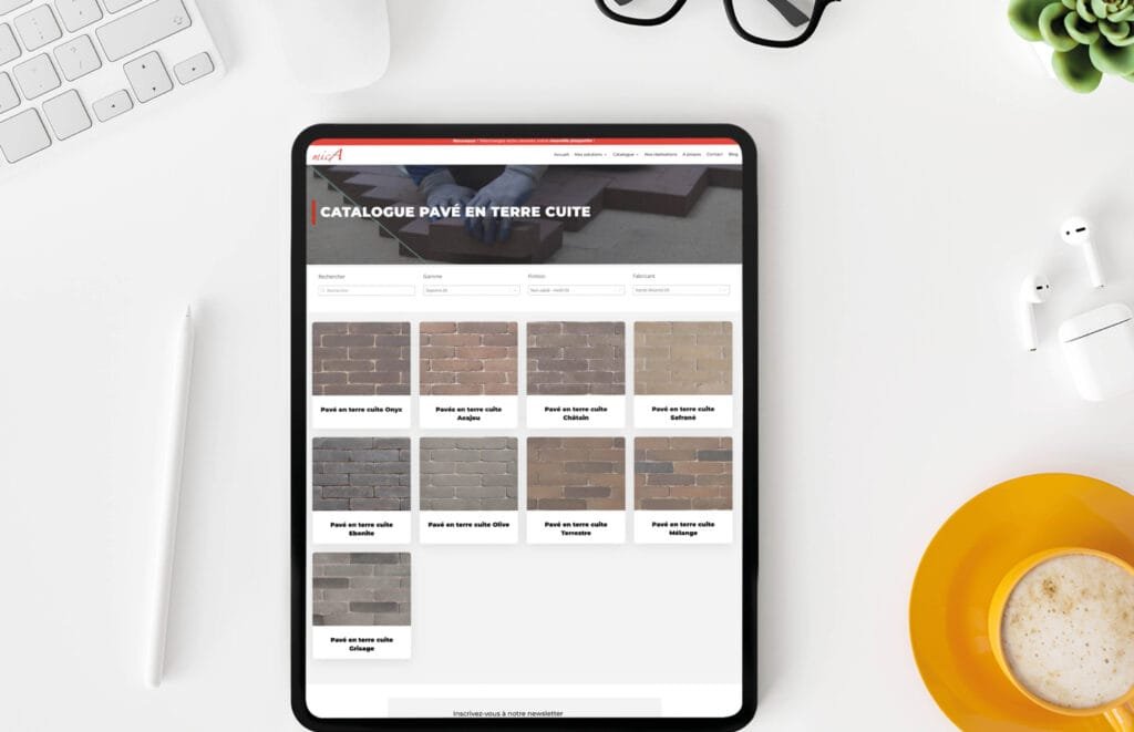 L'agence de communication marketing Com’ Empreintes a accompagné Mica International dans la mise en place d’une communication 360°, combinant actions online et offline :